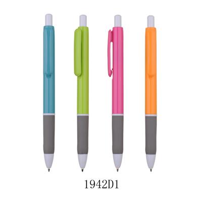 1942D1 - PLASTIC BALL PEN